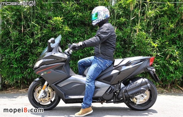 Śٿ_(d)Aprilia SRV850Ħ܇(ch)