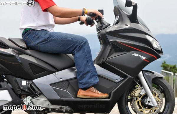 Śٿ_(d)Aprilia SRV850Ħ܇(ch)