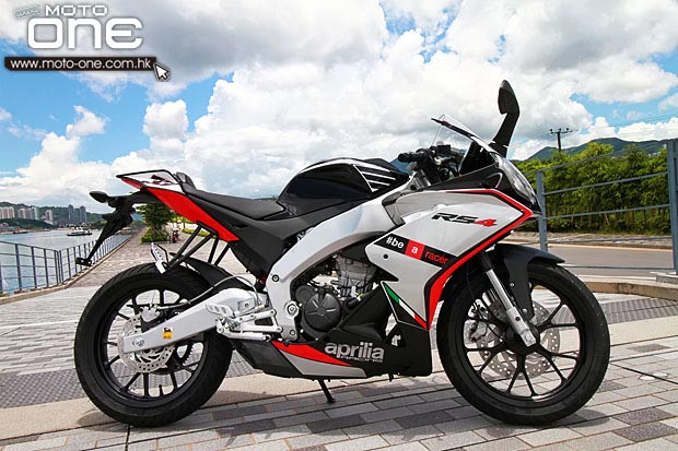 不論大燈、細燈及彷入風位跟RSV4沒有分別的Mini Superbike
