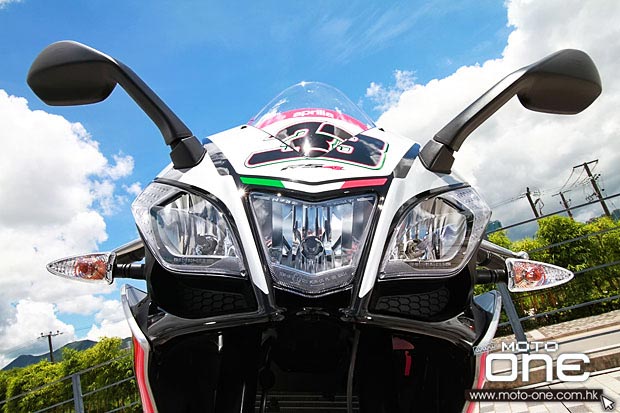 不論大燈、細燈及彷入風位跟RSV4沒有分別的Mini Superbike