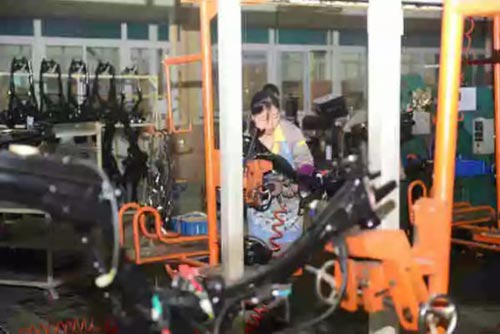 袁友志工廠的摩托車整車生產(chǎn)線