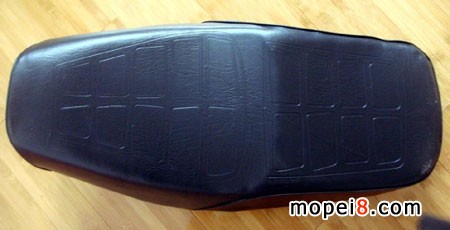 供應(yīng)鉆豹125摩托車鞍座